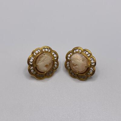Pair Antique of Screw-Back Cameo Earrings