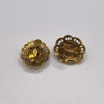 Pair Antique of Screw-Back Cameo Earrings