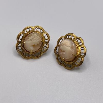 Pair Antique of Screw-Back Cameo Earrings