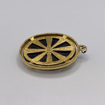 Vintage Napier Cameo Pendant