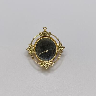 Vintage Gold Tone and OmbrÃ© Colored Cameo Pendant