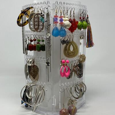 Small Lot of Vintage Earrings