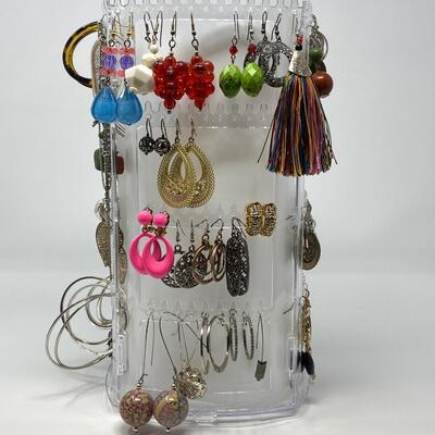 Small Lot of Vintage Earrings