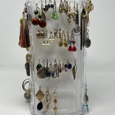 Small Lot of Vintage Earrings