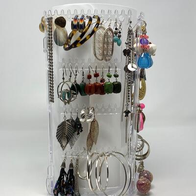 Small Lot of Vintage Earrings