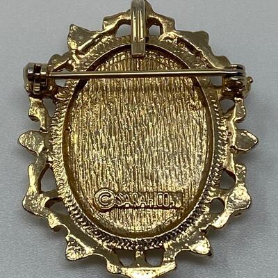 Vintage Sarah Coventry Mona Lisa Brooch/Pendant