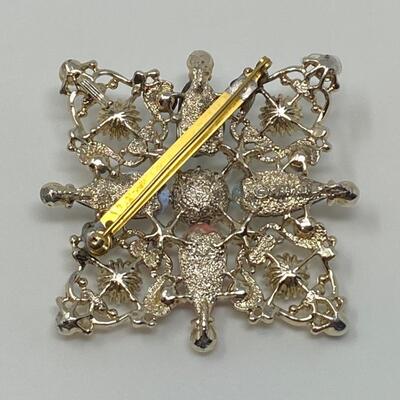 Vintage Large Sarah Coventry Pin/Brooch