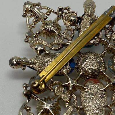 Vintage Large Sarah Coventry Pin/Brooch