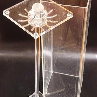 Lot 124: Vintage Clear Mid Century Modern Jewelry Tower