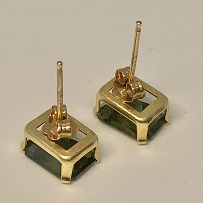 LOT 7: 14k 1.0g Peridot Emerald Cut Pierced Earrings