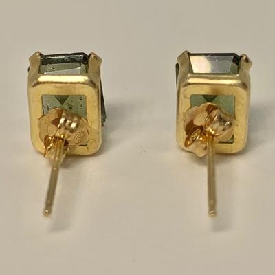 LOT 7: 14k 1.0g Peridot Emerald Cut Pierced Earrings