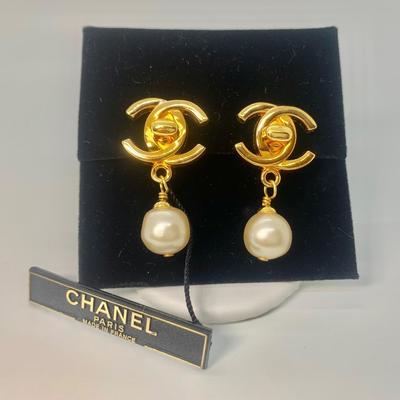 LOT 12:  Chanel Paris Made in France Big Bold Pearl Drop Clip on Earrings