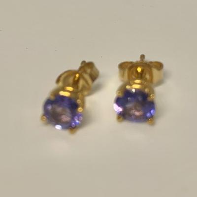 LOT 13: 14K  tw .94g Tanzanite Post Earrings- New
