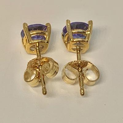 LOT 13: 14K  tw .94g Tanzanite Post Earrings- New