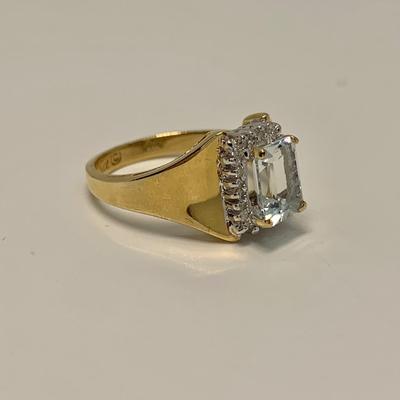 LOT 22: 5g 14k yellow gold Aquamarine Ring w/Diamond Halo