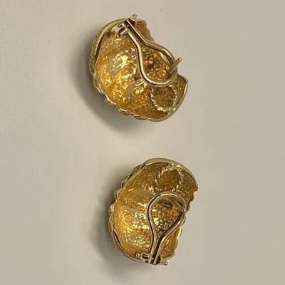 LOT 23: 14k PE 13.2g  Druzy Quartz Yellow Gold Pierced Earrings