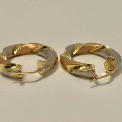 LOT 44:  18k 6g Tri Color Italy Hoops