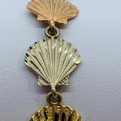 LOT 57: Tri-Color 14K Gold 7.5" "Shell" Bracelet - 9.32 gtw