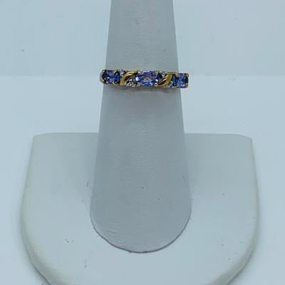 LOT 74: Amethyst & Diamond 10K Gold Ring - Size 7 - 1.8 gtw