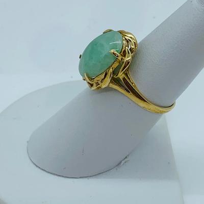 LOT 80: 14K Gold & Jade Ring - Size 7 - 4.23 gtw