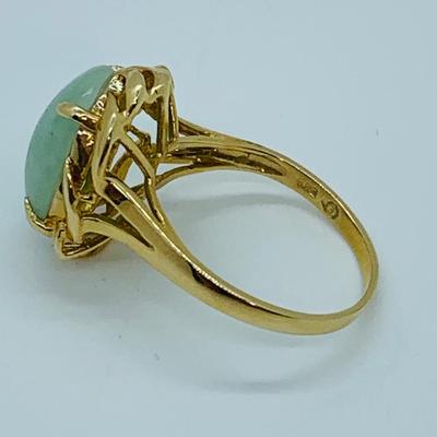 LOT 80: 14K Gold & Jade Ring - Size 7 - 4.23 gtw