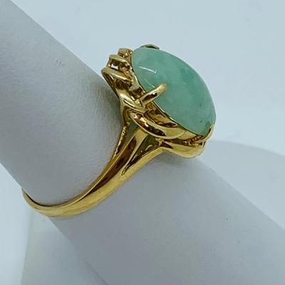 LOT 80: 14K Gold & Jade Ring - Size 7 - 4.23 gtw