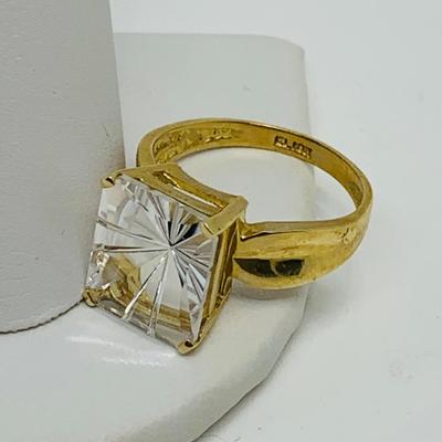 LOT 87: 10K Gold Rock Crystal Size 7 Ring - 4 gtw