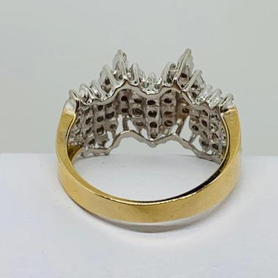 LOT 90: Diamond Cluster Ring - 14K Gold - Size 7 - 5.11 gtw