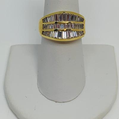 LOT 95: 14K Gold & CZ Size 8 Ring - 9.49 gtw