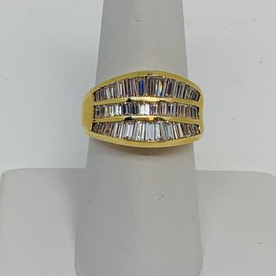 LOT 95: 14K Gold & CZ Size 8 Ring - 9.49 gtw