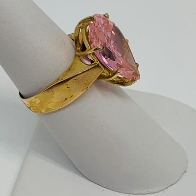 LOT 97: 10K CI Yellow Gold Size 7 Gemstone Ring - 6.7 gtw