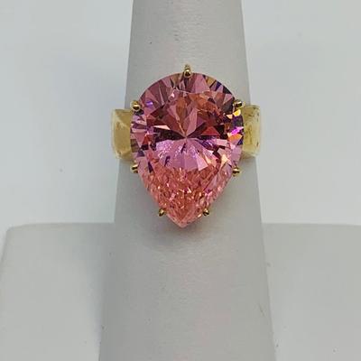 LOT 97: 10K CI Yellow Gold Size 7 Gemstone Ring - 6.7 gtw