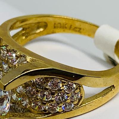 LOT 99: 10K Gold & CZ Size 8 Ring - 6.37 gtw