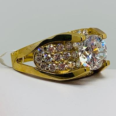 LOT 99: 10K Gold & CZ Size 8 Ring - 6.37 gtw