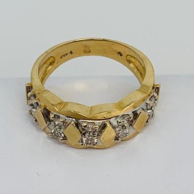 LOT 105: 14K Gold Size 7 Diamond Ring - 6.01 gtw