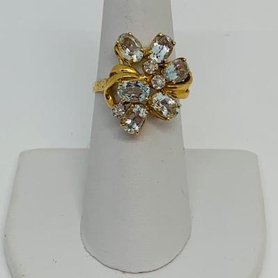 LOT 106: Aquamarine & Diamond Cluster Ring - 14K Gold - Size 7 - 4.33 gtw