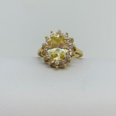 LOT 109: 14K Gold  Lemon Citrine with CZ halo  Size 6 Ring - 5 gtw