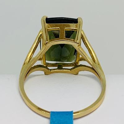 LOT 123: Green Tourmaline 14K Gold Ring - Size 7.5 - 3.87 gtw