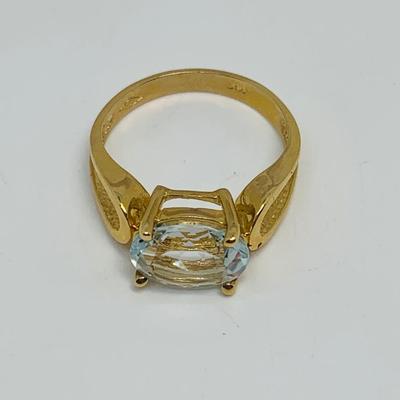 LOT 127: Blue Topaz 14K Gold Size 7 Ring - 3.4 gtw