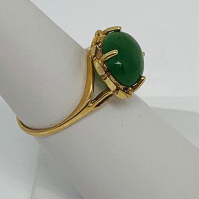 LOT 128: Jade & 14K Gold Ring - Size 6 - 2.42 gtw