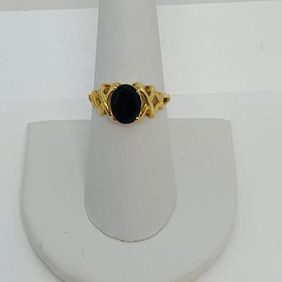 LOT 136: Black Onyx Size 7.5 14K Gold Ring - 2.54 gtw