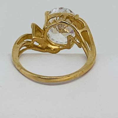 LOT 137: 10K Gold & CZ Size 7 Ring - 3.82 gtw