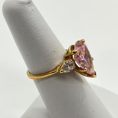 LOT 147: Pink Quartz 14K Gold Ring - Size 6 - 5.04 gtw