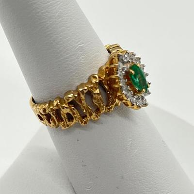 LOT 150: 18K Gold Marquis Cut Emerald Ring w/Diamond Halo - Size 7 - 4.32 gtw