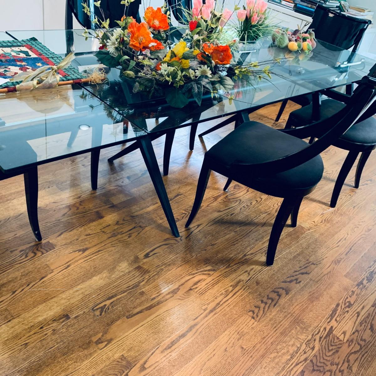 Modern Glass Table with 6 Chairs
