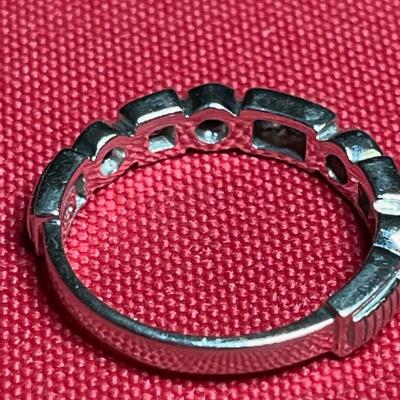 Judith Ripka .925 ring Size 8