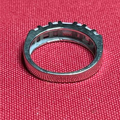 Designer ring .925 / stones size 8