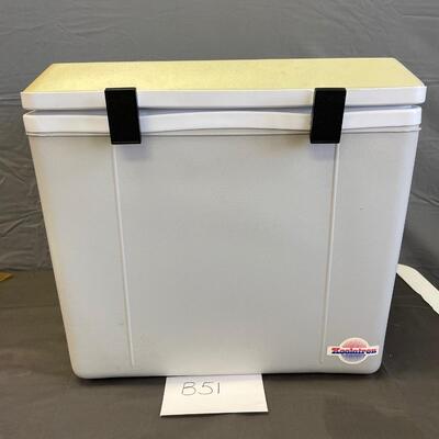 Lola tron cooler/heater
