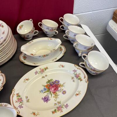 Vtg. Aladdin Dresden fine china