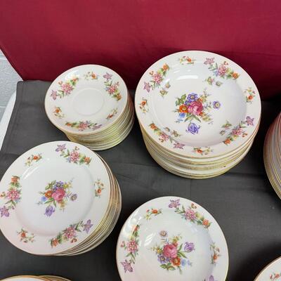 Vtg. Aladdin Dresden fine china